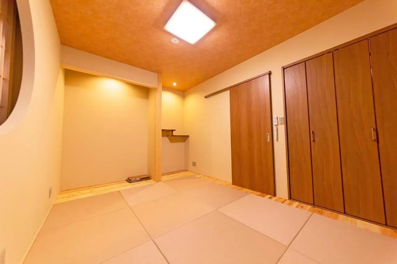 Kyoto Backyard Fox Apartment 0*,